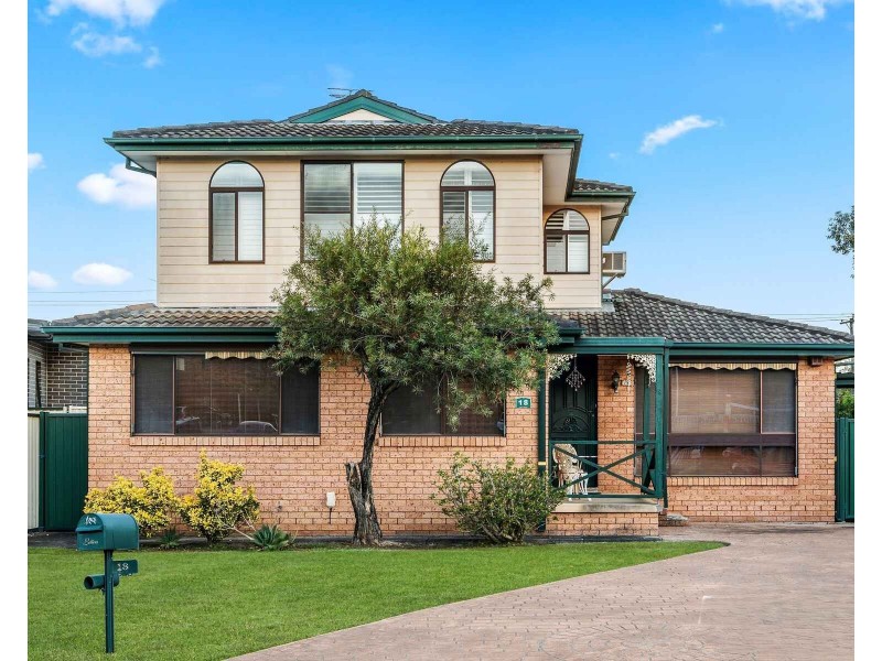 18 Barnfield Place, Dean Park NSW 2761