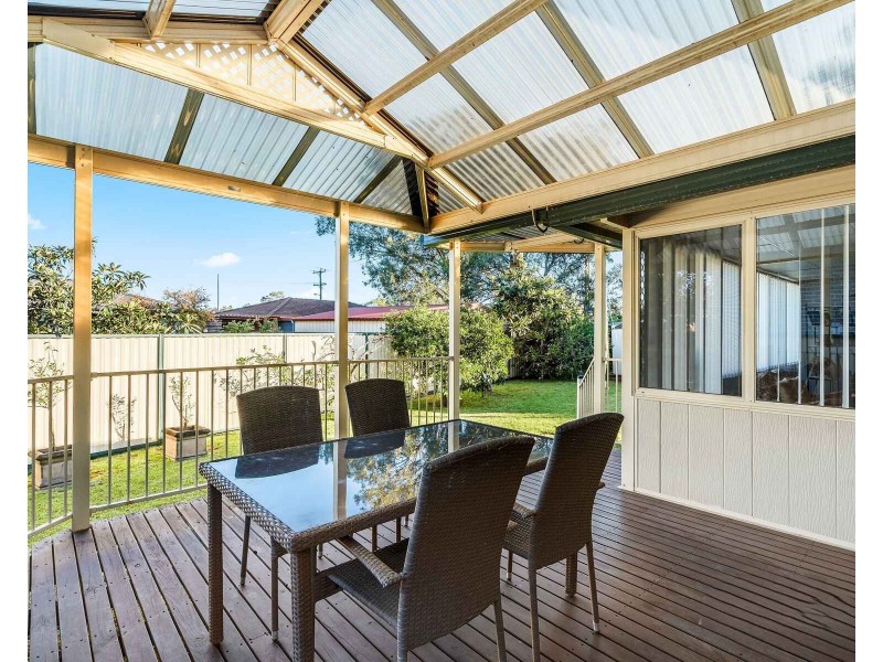 18 Barnfield Place, Dean Park NSW 2761