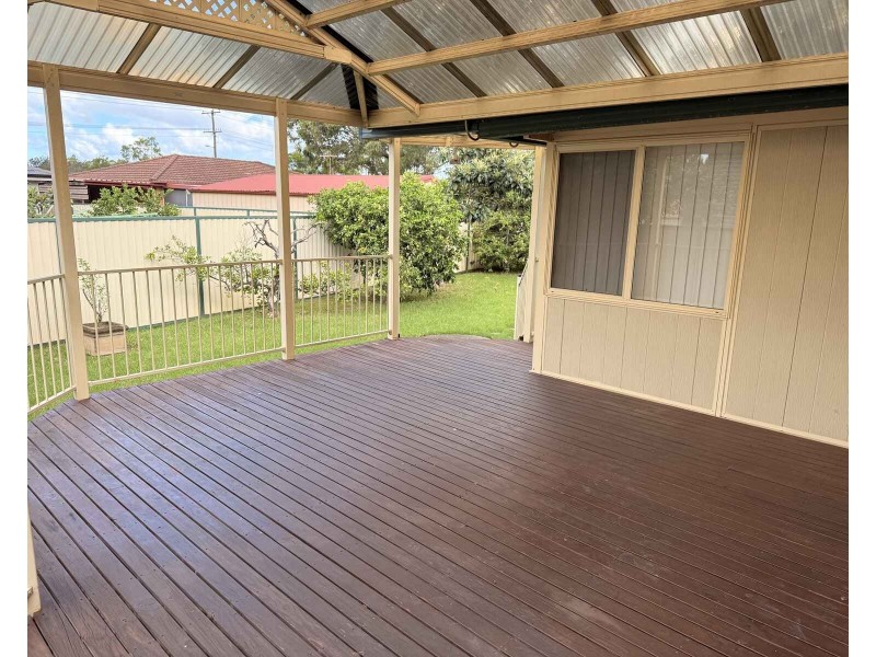 18 Barnfield Place, Dean Park NSW 2761