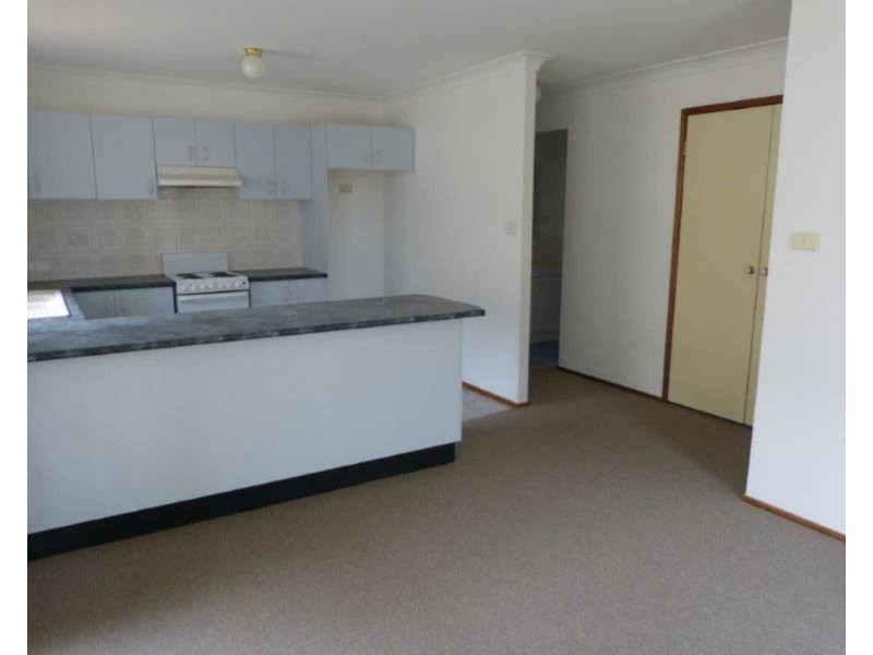 77 Manorhouse Blvd, Quakers Hill NSW 2763