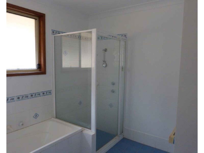 77 Manorhouse Blvd, Quakers Hill NSW 2763