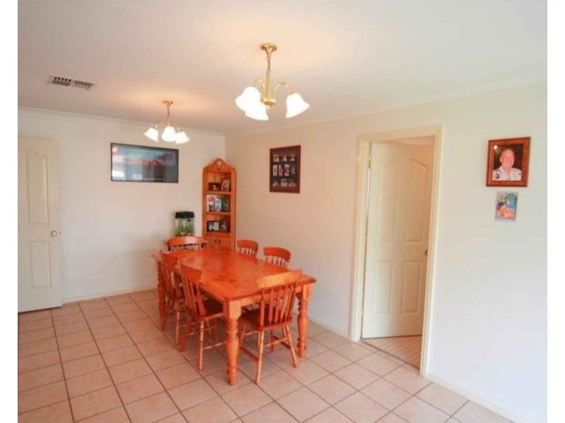 8 Sciarra Crescent, Acacia Gardens NSW 2763