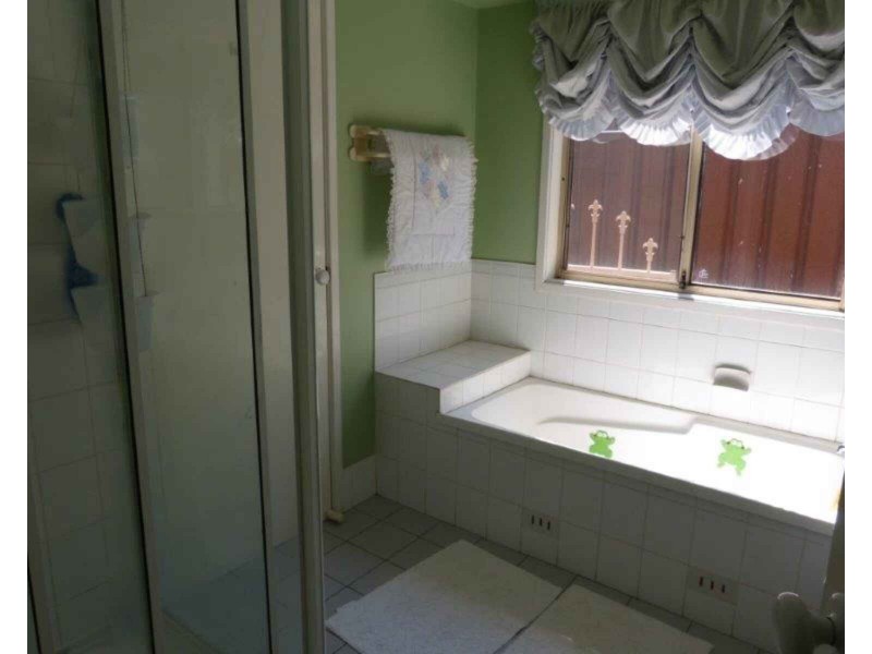 6 Crispin Place, Quakers Hill NSW 2763