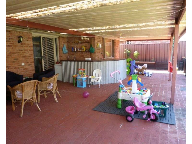 6 Crispin Place, Quakers Hill NSW 2763