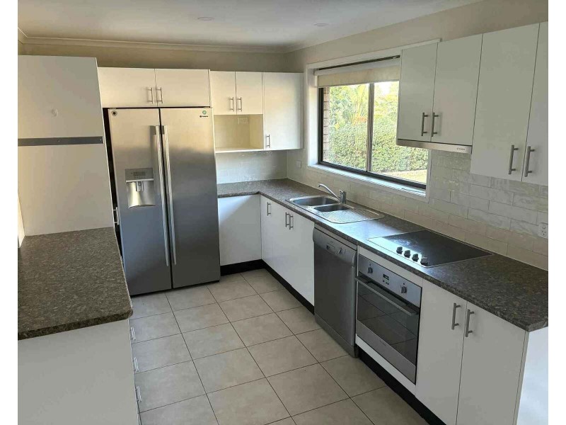 12 Books Crescent, Mcgraths Hill NSW 2756