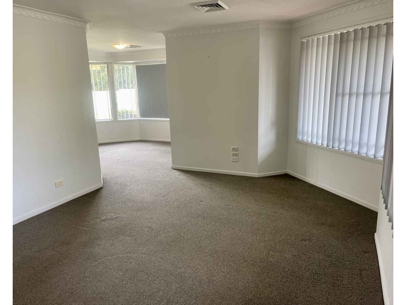 21 Sorrento Drive, Glenwood NSW 2768
