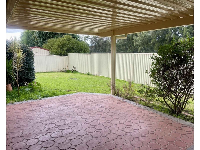 21 Sorrento Drive, Glenwood NSW 2768