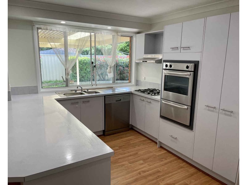 4 Goddard Crescent, Quakers Hill NSW 2763