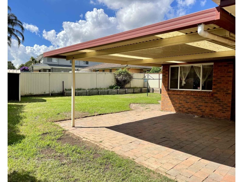 4 Goddard Crescent, Quakers Hill NSW 2763
