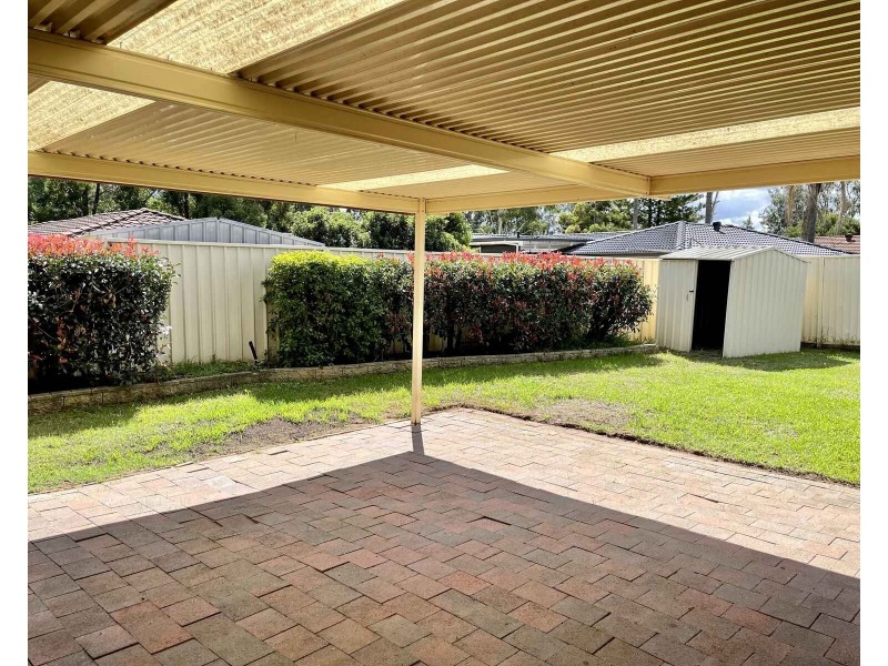 4 Goddard Crescent, Quakers Hill NSW 2763
