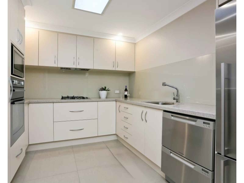 4a Rutledge Crescent, Quakers Hill NSW 2763