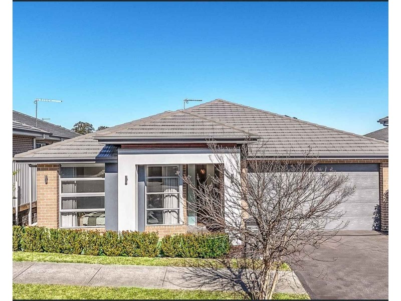 14 Limax Street, Box Hill NSW 2765