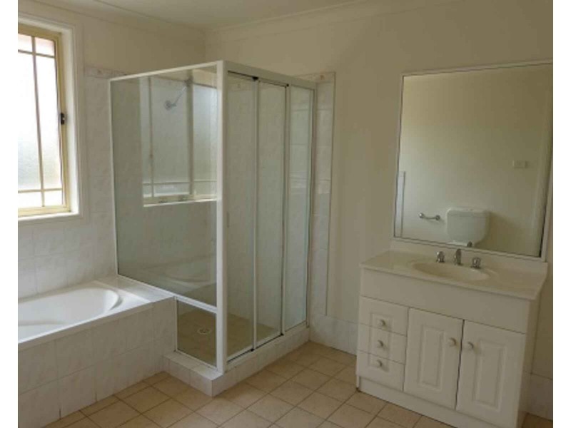 12 Hillcrest Road, Quakers Hill NSW 2763