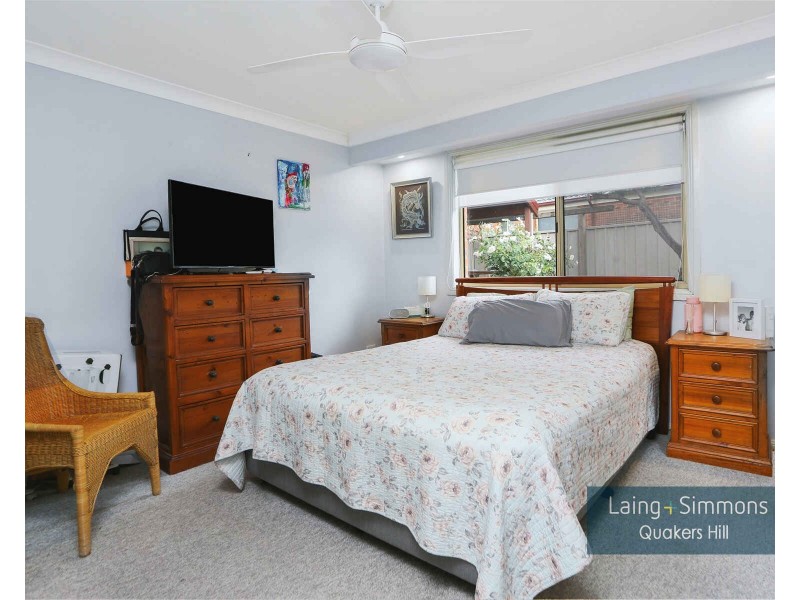 2/34 Olwen Place, Quakers Hill NSW 2763
