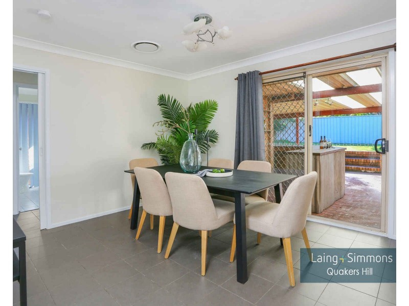 6 Crispin Place, Quakers Hill NSW 2763