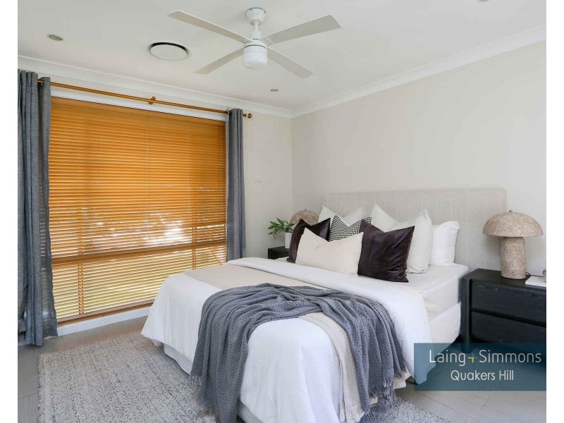 6 Crispin Place, Quakers Hill NSW 2763