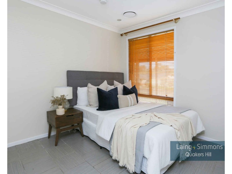 6 Crispin Place, Quakers Hill NSW 2763