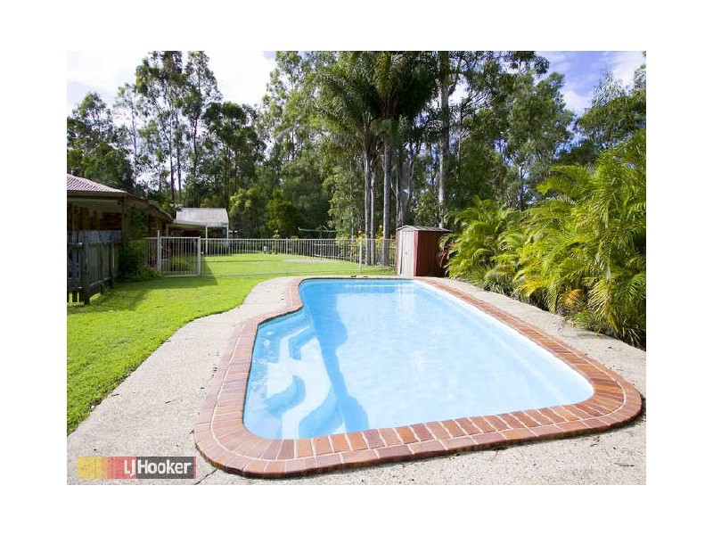 Eatons Hill QLD 4037