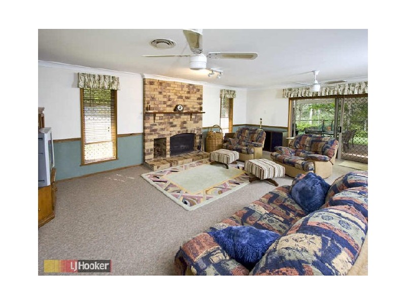 Eatons Hill QLD 4037