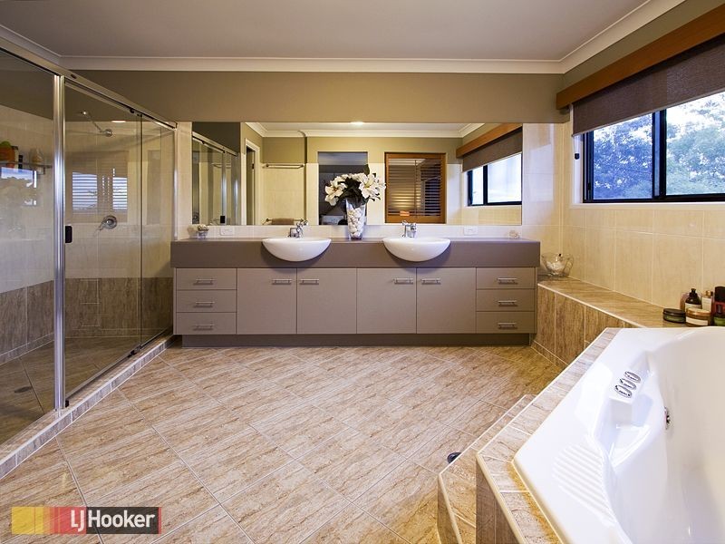 Eatons Hill QLD 4037