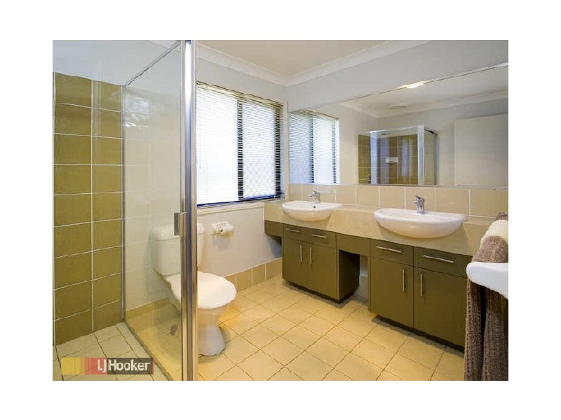 Eatons Hill QLD 4037