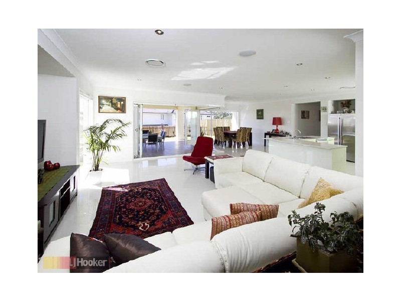 Eatons Hill QLD 4037