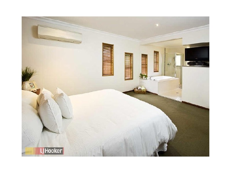 Eatons Hill QLD 4037