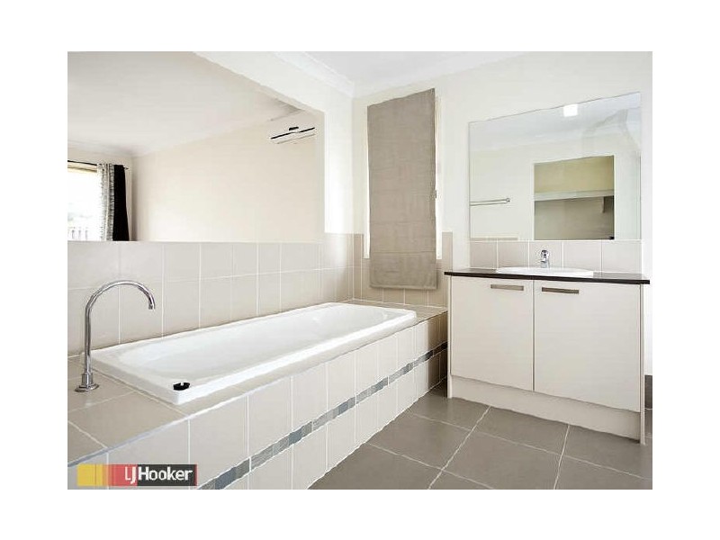 Eatons Hill QLD 4037