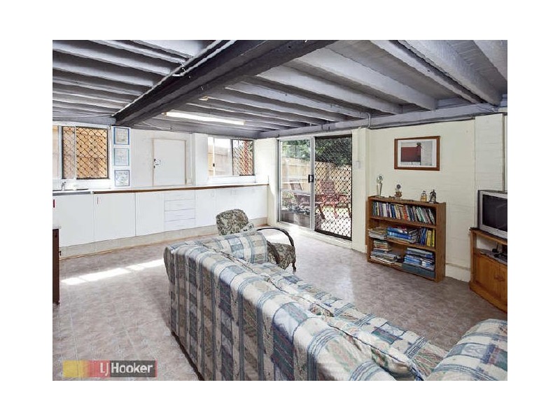 Arana Hills QLD 4054