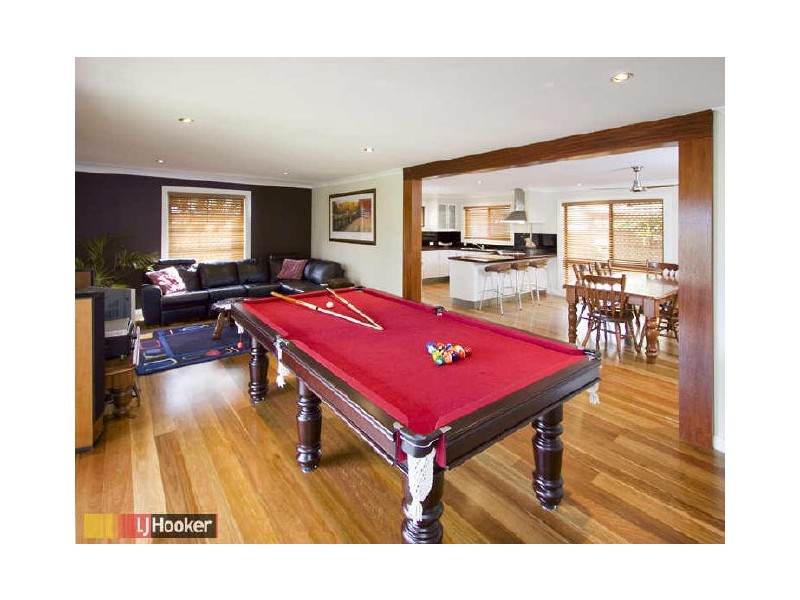 5 Letto Court, Eatons Hill QLD 4037