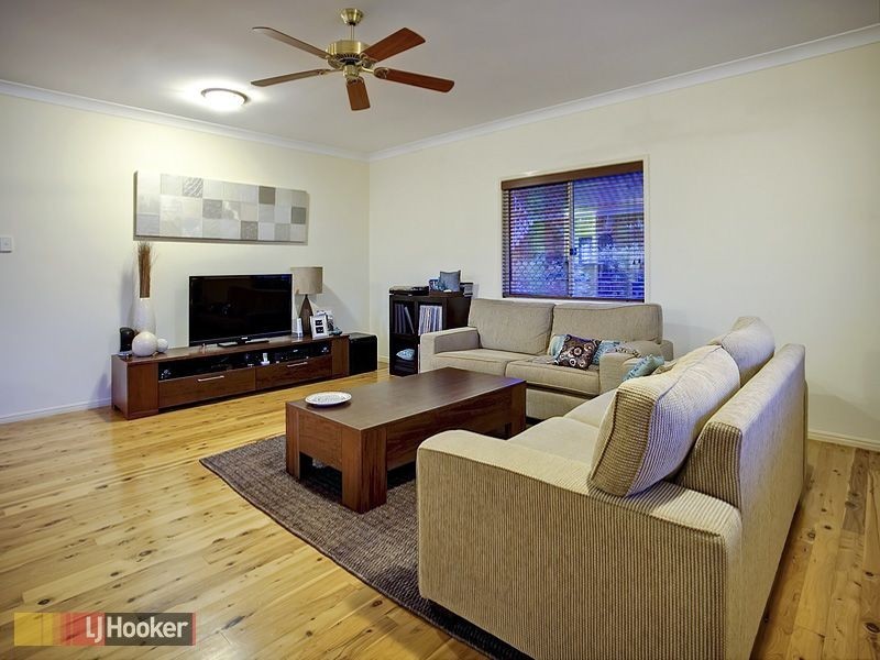 4 Memoire Court, Eatons Hill QLD 4037