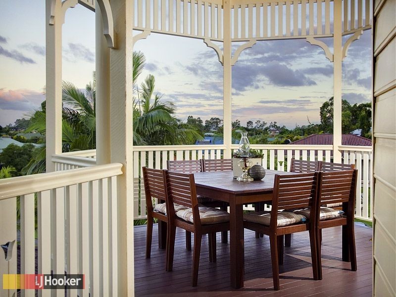 4 Memoire Court, Eatons Hill QLD 4037