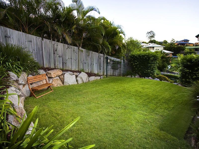 4 Memoire Court, Eatons Hill QLD 4037