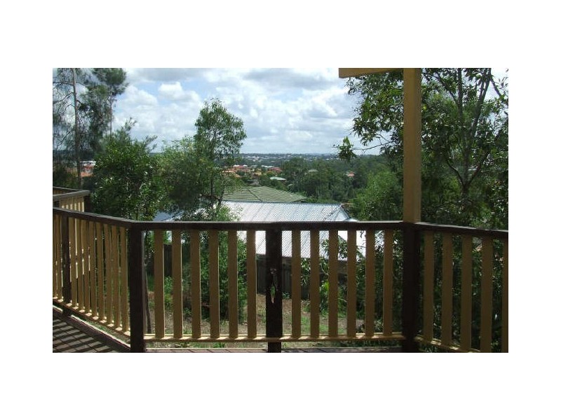 10 Preston Close, Albany Creek QLD 4035