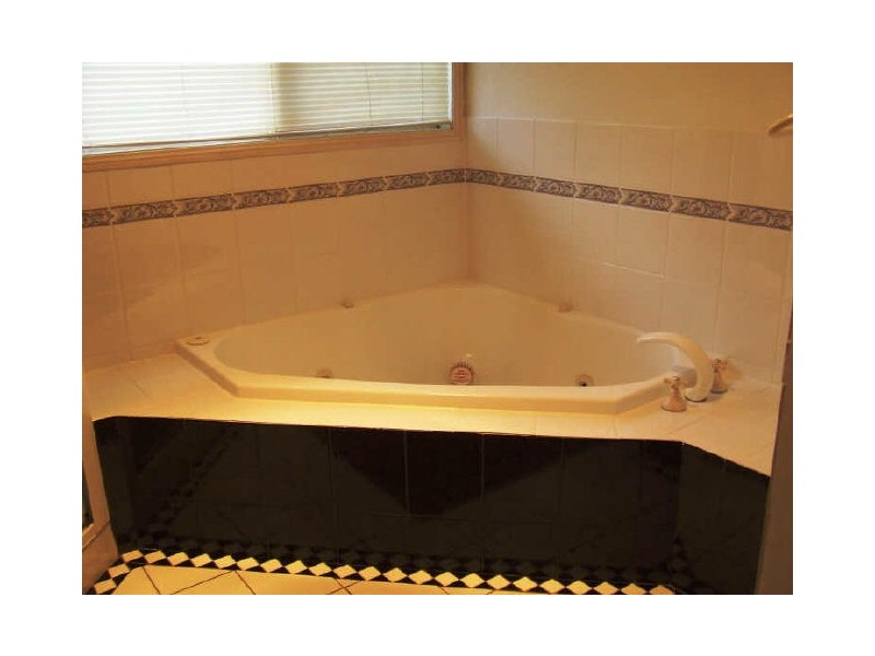 10 Preston Close, Albany Creek QLD 4035