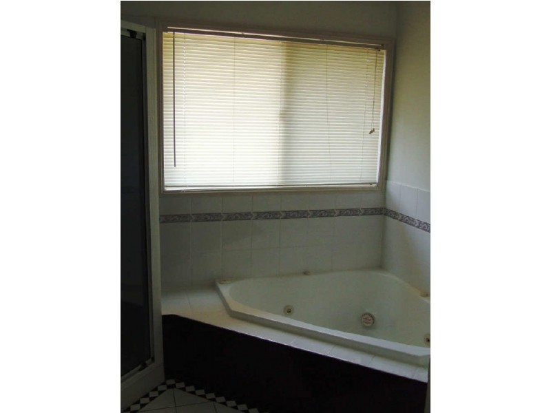 10 Preston Close, Albany Creek QLD 4035