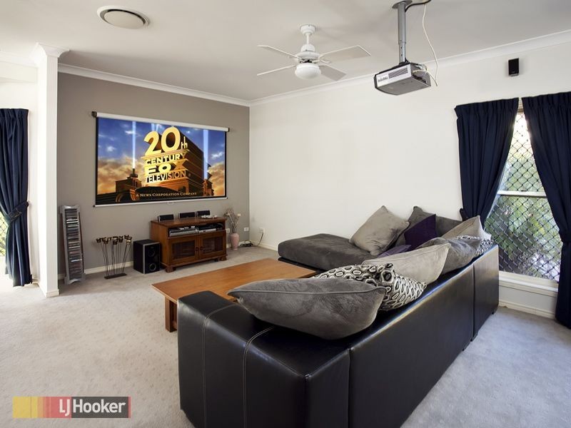 4 Silvereye Crescent, Albany Creek QLD 4035