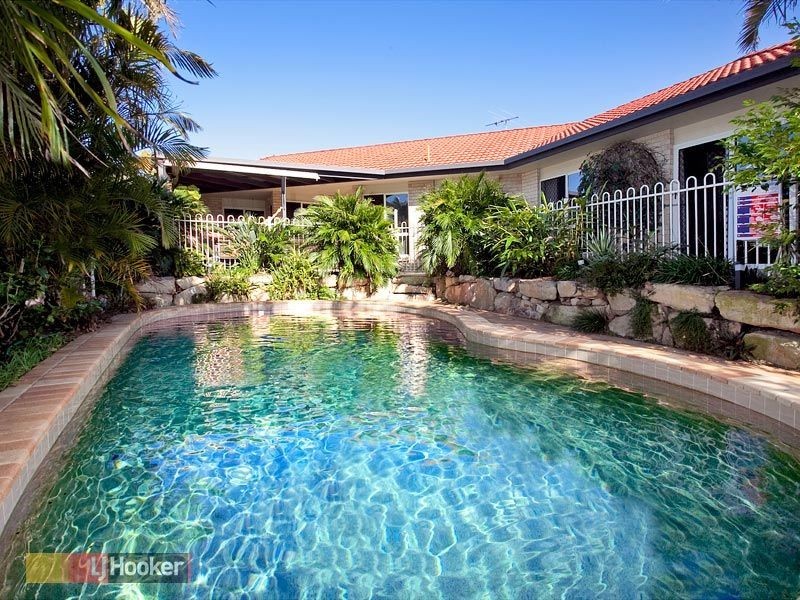 4 Silvereye Crescent, Albany Creek QLD 4035