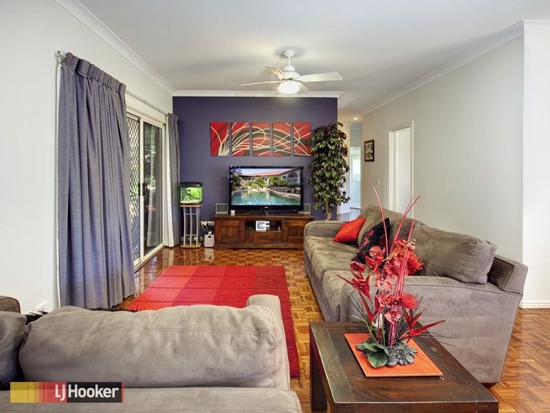 4 Silvereye Crescent, Albany Creek QLD 4035