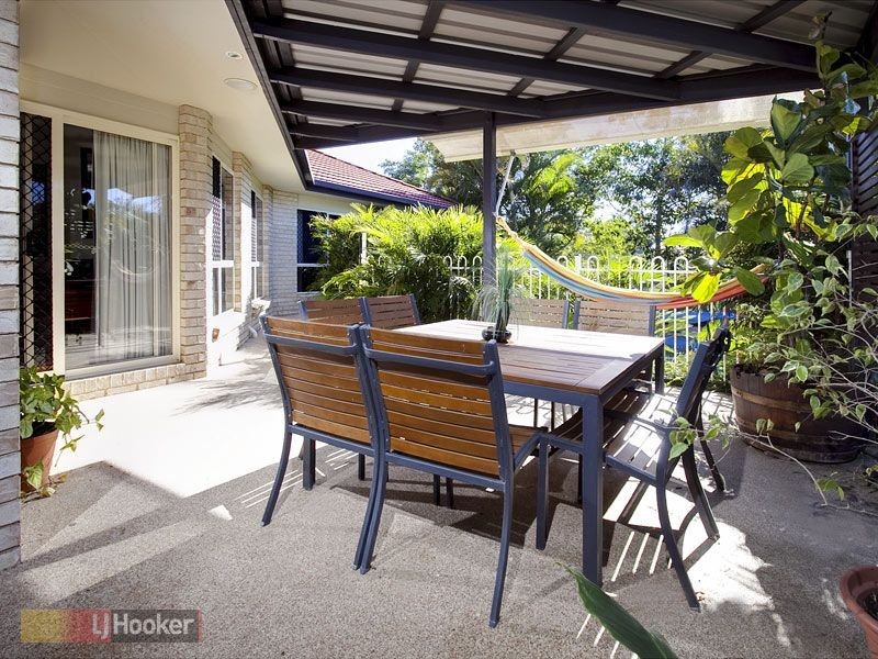 4 Silvereye Crescent, Albany Creek QLD 4035