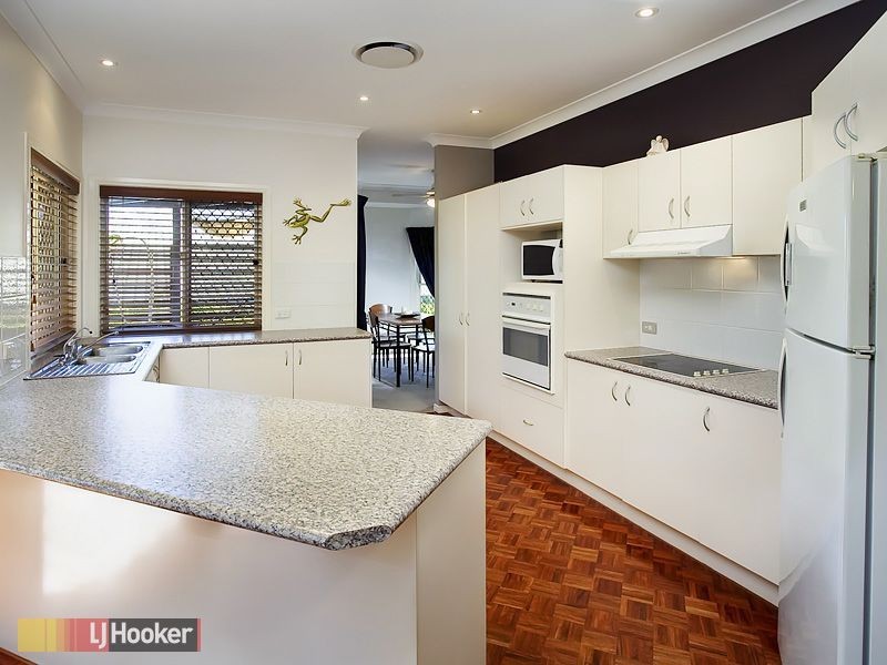 4 Silvereye Crescent, Albany Creek QLD 4035