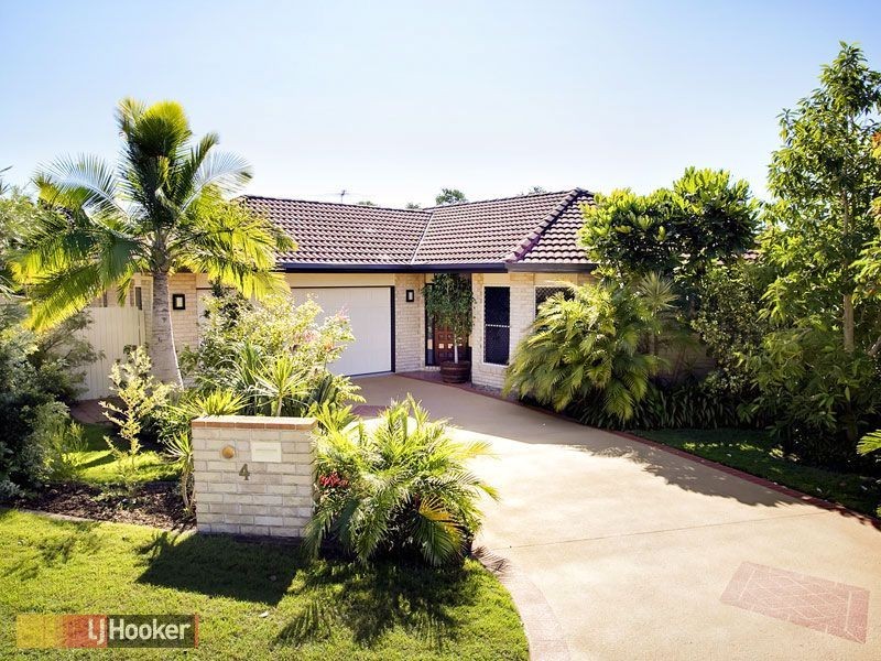 4 Silvereye Crescent, Albany Creek QLD 4035