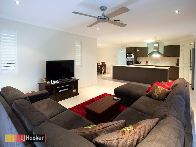 8 Rosevale Place, Warner QLD 4500