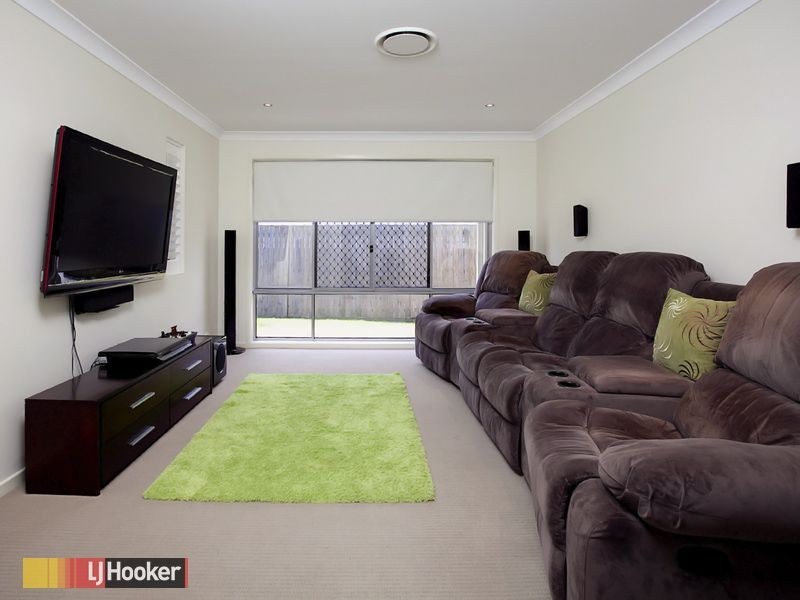 8 Rosevale Place, Warner QLD 4500