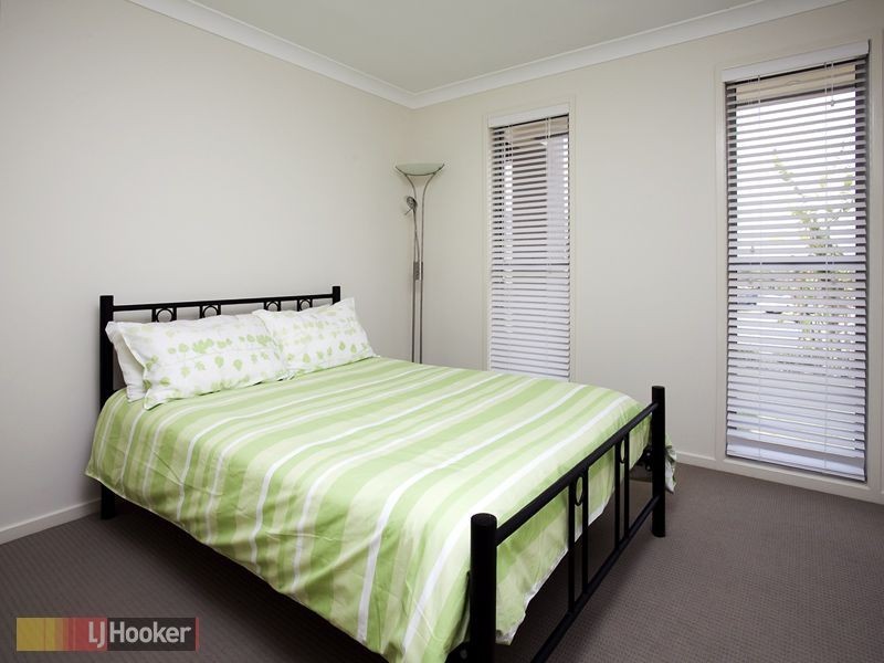 8 Rosevale Place, Warner QLD 4500