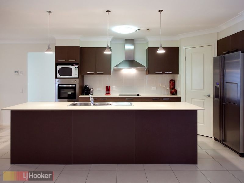 8 Rosevale Place, Warner QLD 4500