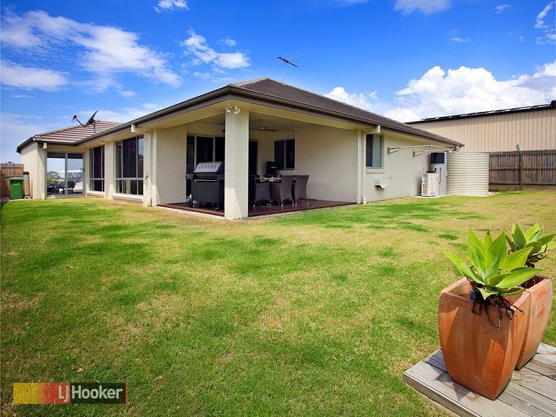 8 Rosevale Place, Warner QLD 4500