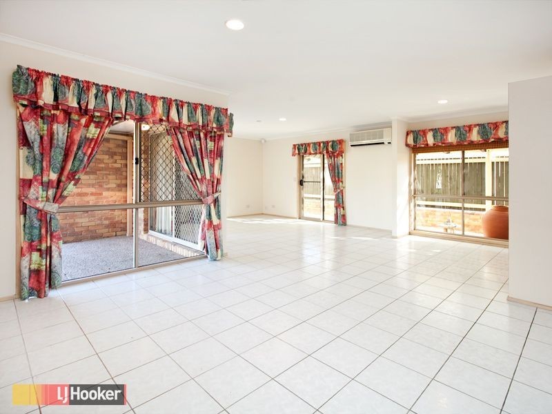 21 Saraband Drive, Eatons Hill QLD 4037