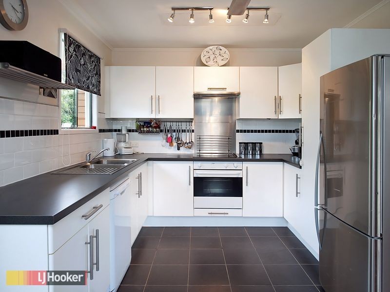 14 Crofty Street, Albany Creek QLD 4035