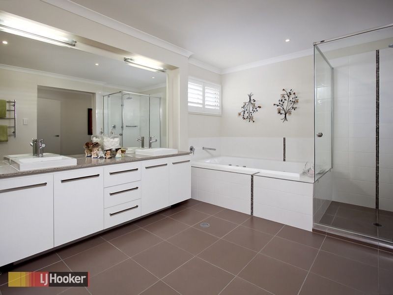 Eatons Hill QLD 4037